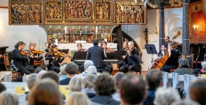 Foto t&w Das Lüneburger Kammerorchester... spielt in der Klosterkirche Lüne